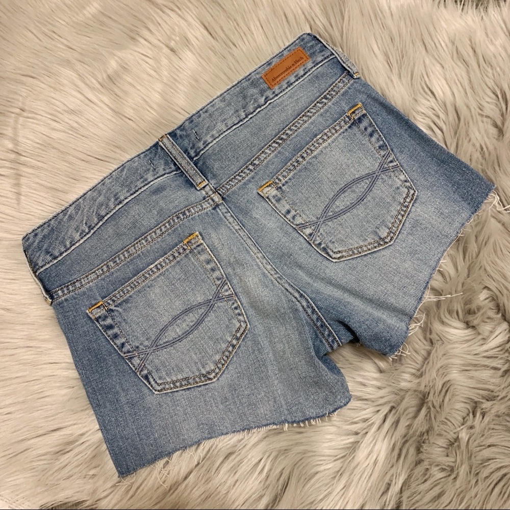 NWT The A&F Destroyed Boyfriend Shorts - Picture 2 of 8